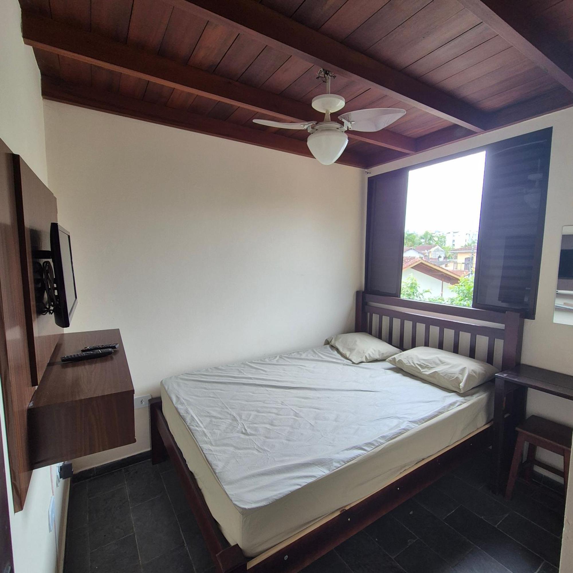 Casa 7 Em Ubatuba No Centro Condominio Com Piscina E Churrasqueira Exterior foto